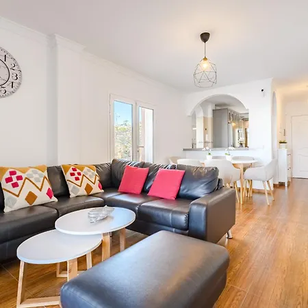 בית נופש Casa La Perla Del Paraiso אדחה